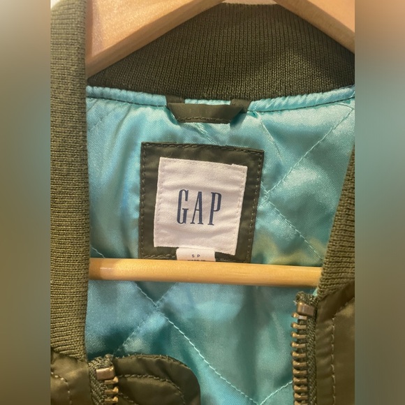 GAP green bomber jacket - Picture 3 of 12